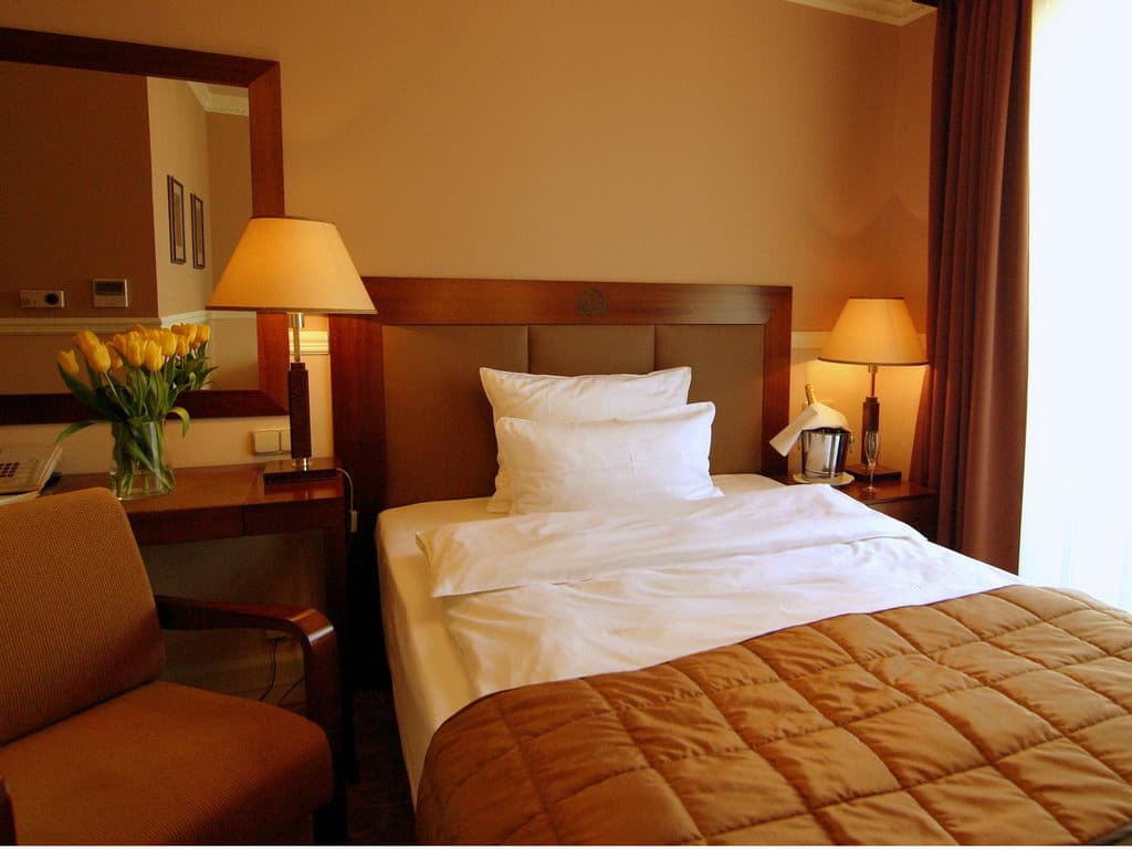 Deluxe single hotel room